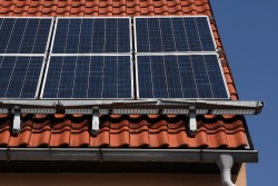 Teplovodni solarni kolektory i nstalace s pochozi konstrukci