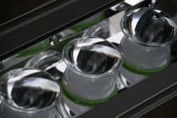 Energeticky usporne exterierove LED svitidlo detail reflektoru s pridavnymi cockami 2